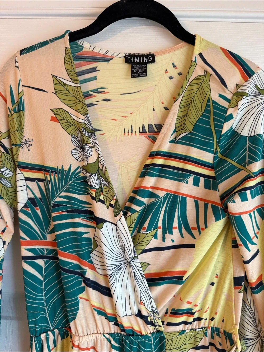 Timing Tropical Leaf Print Maxi Dress